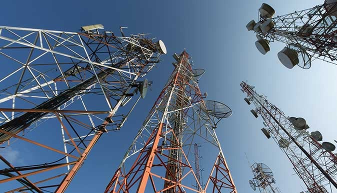lmr-502289164-radio-tower